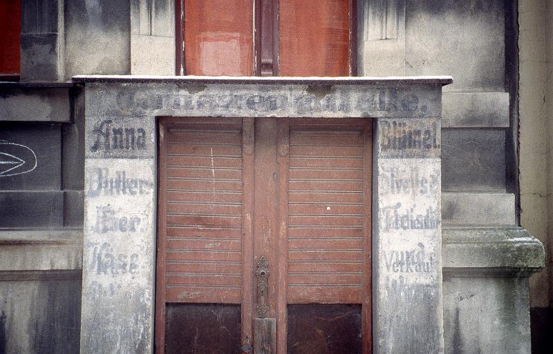 Görlitz, Lutherstr. 49, 14.12.1996 (2).jpg - Grünwaren-Halle Anna Blümel. Butter, Eier Käse - Diverse ... Verkauf